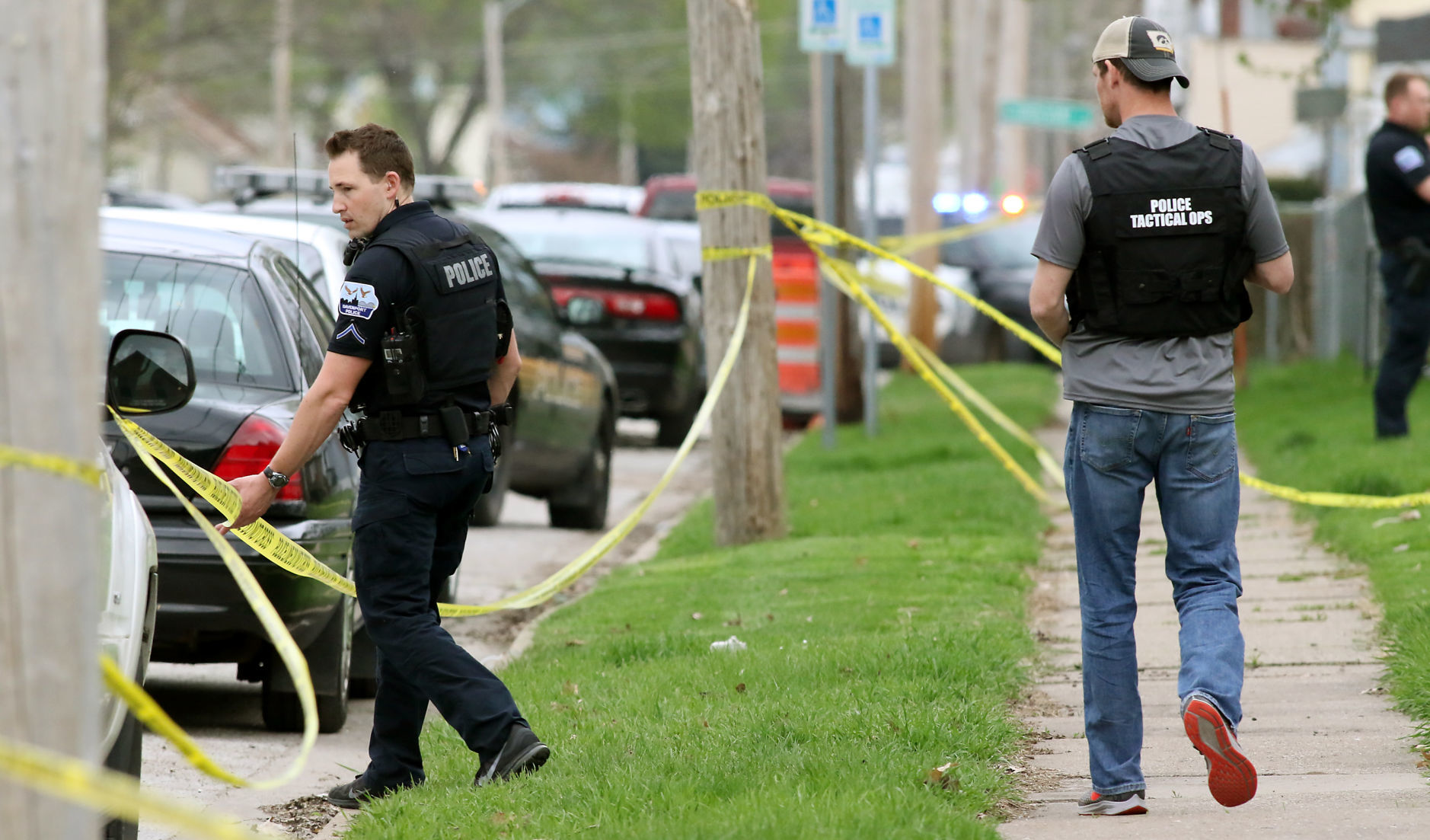 042519-qct-officer-shot-002
